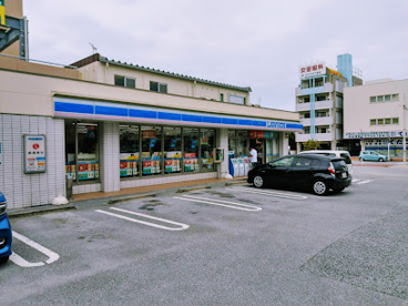 ローソン おもろまち駅前店の画像1