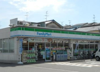 ファミリーマート 大日東店の画像1