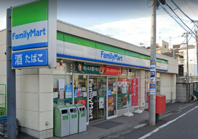 ファミリーマート 横浜釜台町店の画像1