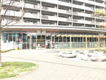 セブンイレブン ブリリア多摩ニュータウン店の画像1