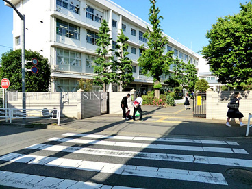 府中市立府中第六中学校の画像1