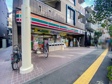 セブンイレブン 世田谷区役所前店の画像1