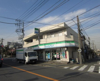 ファミリーマート 百合丘三丁目店の画像1