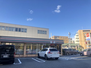 セブンイレブン 豊中少路１丁目店の画像1