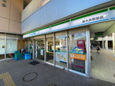 コンビニエンスストア ファミリーマート西大井駅前店