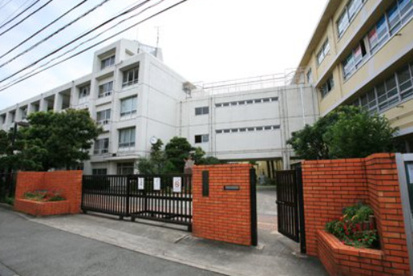 川崎市立向丘中学校の画像1