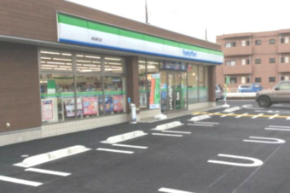 ファミリーマートヤマキ東方店の画像1