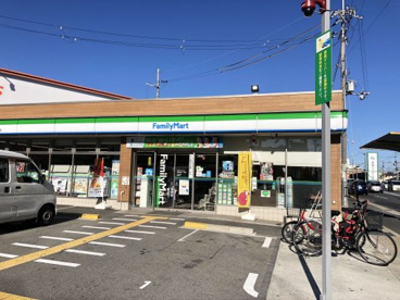 ファミリーマート 箕面牧落三丁目店の画像1