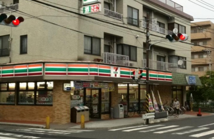 セブンイレブン 川崎神地店の画像1