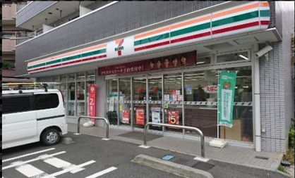 セブンイレブン 世田谷給田中央店の画像1