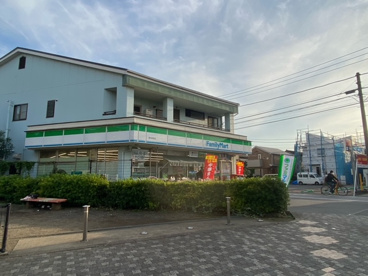 ファミリーマート 東林間店の画像1