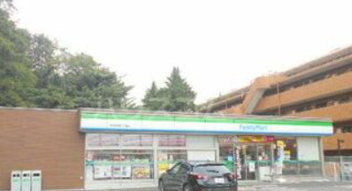 ファミリーマート 中央林間西六丁目店の画像1