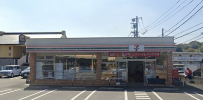 セブンイレブン横浜東本郷5丁目店の画像1