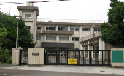 横須賀市立鶴久保小学校の画像1