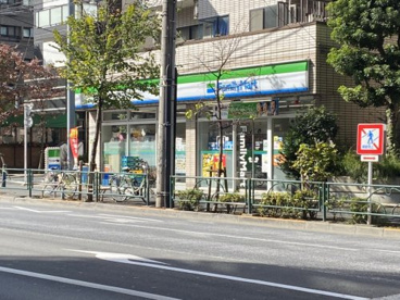 ファミリーマート 上池袋店の画像1
