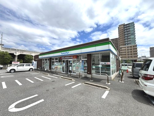 ファミリーマート 千葉みなと駅南口店