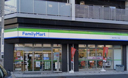 ファミリーマート横浜戸部七丁目店の画像1