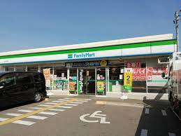 ファミリーマート 堺八下町店の画像1