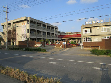 糸満市立潮平中学校の画像1