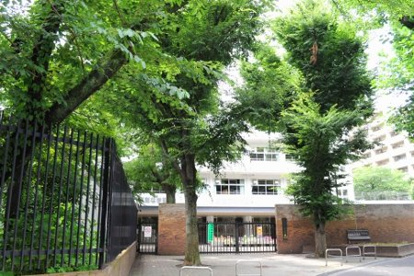 青山中学校の画像1