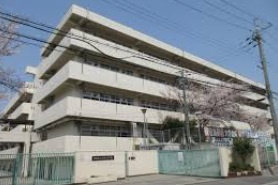 吹田市立千里丘中学校の画像1