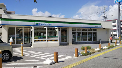 ファミリーマート 糸満みなみ店の画像1