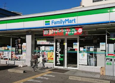 ファミリーマート 吹田津雲台七丁目店の画像1