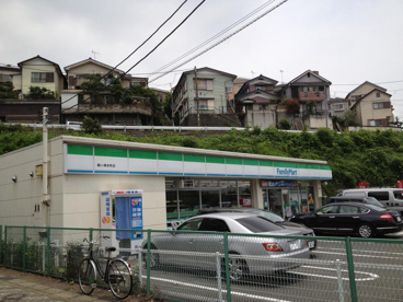 ファミリーマート鶴ヶ峰本町の画像1