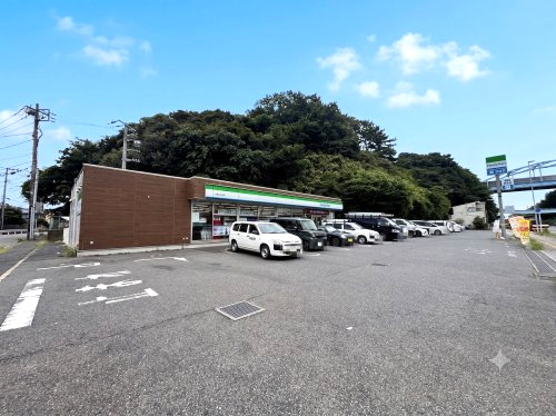 ファミリーマート千葉稲丘町店