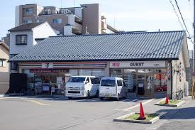 セブンイレブン 京都三条通壬生神明町店の画像1