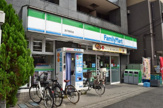 ファミリーマート 登戸駅前店 