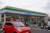 ファミリーマート 野川南台団地前店 