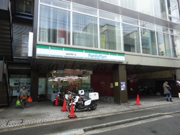 ファミリーマート鎌倉東口の画像1