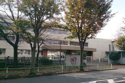 町田市立小中一貫ゆくのき学園武蔵岡中学校の画像1