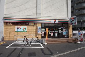 セブンイレブン 川崎中原区役所前店 の画像