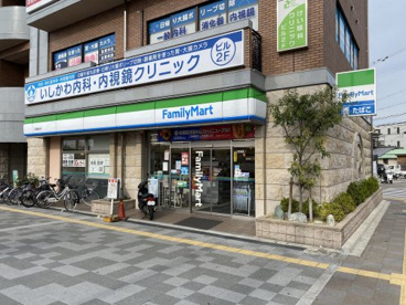 ファミリーマート JR鳳駅前店の画像1