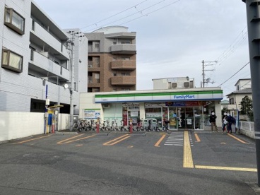 ファミリーマート 堺鳳東町店の画像1