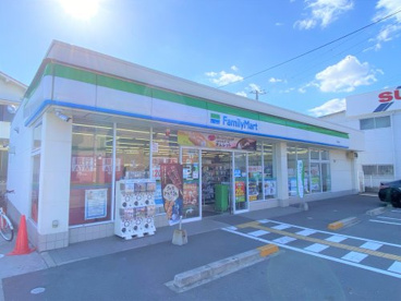 ファミリーマート 堺草部店の画像1