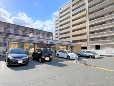 セブンイレブン 堺浜寺石津町中店の画像1
