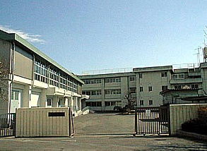 調布市立布田小学校の画像1