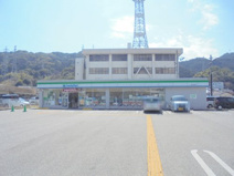 ファミリーマート 高知六泉寺店