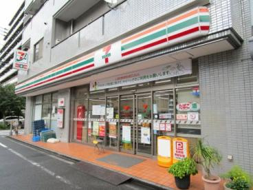 セブンイレブン 新宿東五軒町店の画像1
