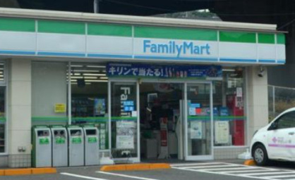 ファミリーマート 逗子インター店の画像1