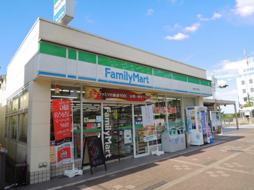 ファミリーマート 栂美木多駅前店の画像1