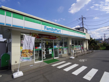 ファミリーマート 練馬石神井町店の画像1
