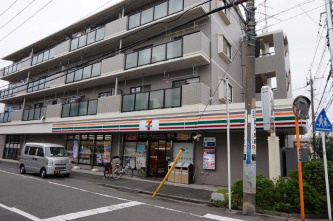 セブンイレブン 川崎下小田中東店 の画像1