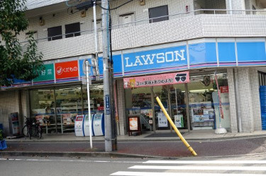 ローソン 梶ケ谷駅前店 の画像1