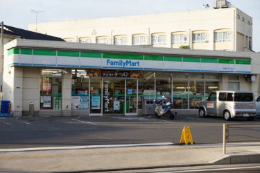 ファミリーマート MG溝口六丁目店 の画像1