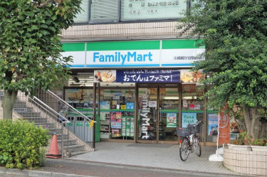 ファミリーマート　川崎梶が谷駅前店の画像1