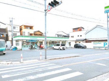 ファミリーマート 京屋西湊店の画像1